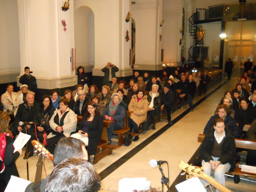 4-1-2012-coro-natalizio-0030