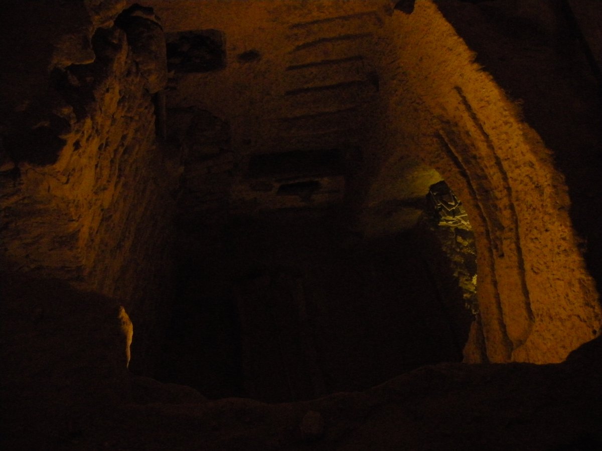 09-02-2013-catacombe-san-gennaro-00018.JPG