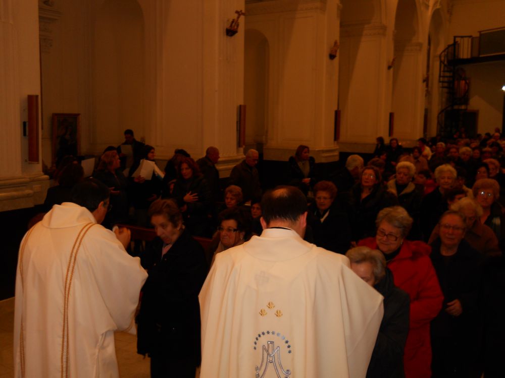 8-12-2011-messa-processione-065