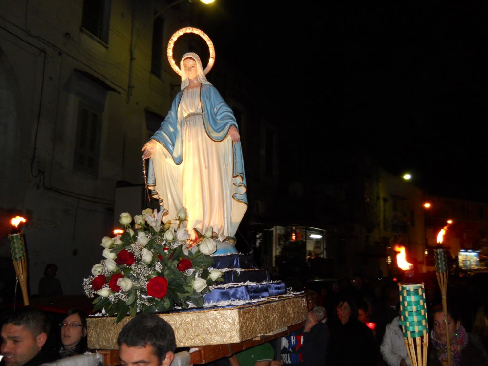 8-12-2011-messa-processione-105