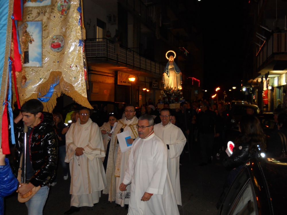 8-12-2011-messa-processione-119