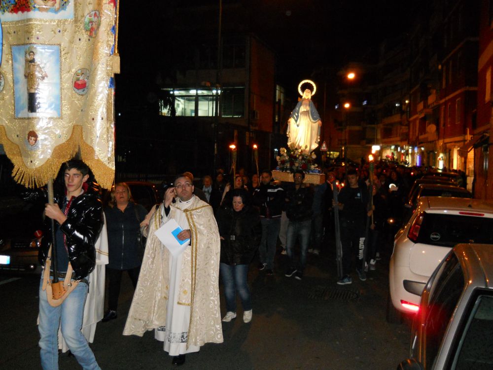 8-12-2011-messa-processione-127