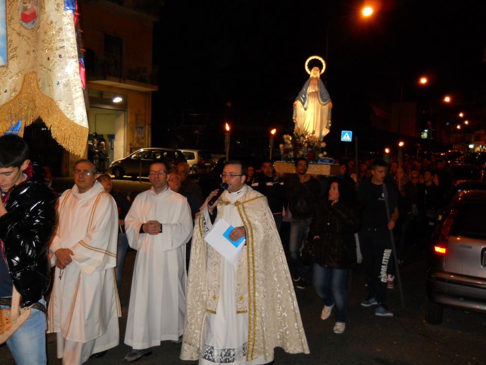 8-12-2011-messa-processione-137