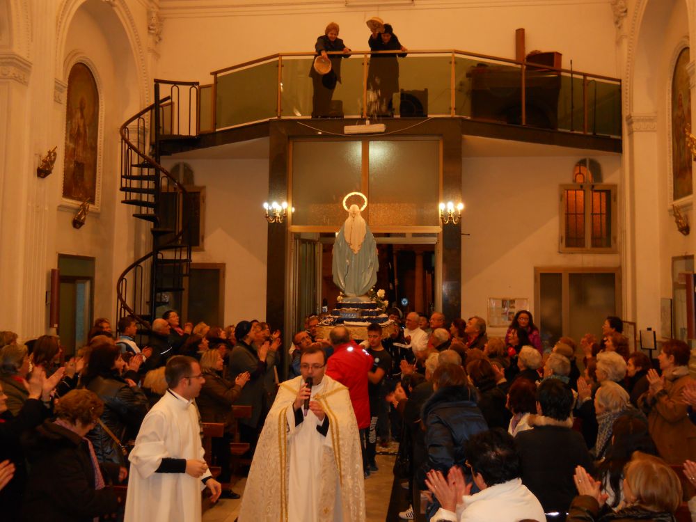 8-12-2011-messa-processione-198
