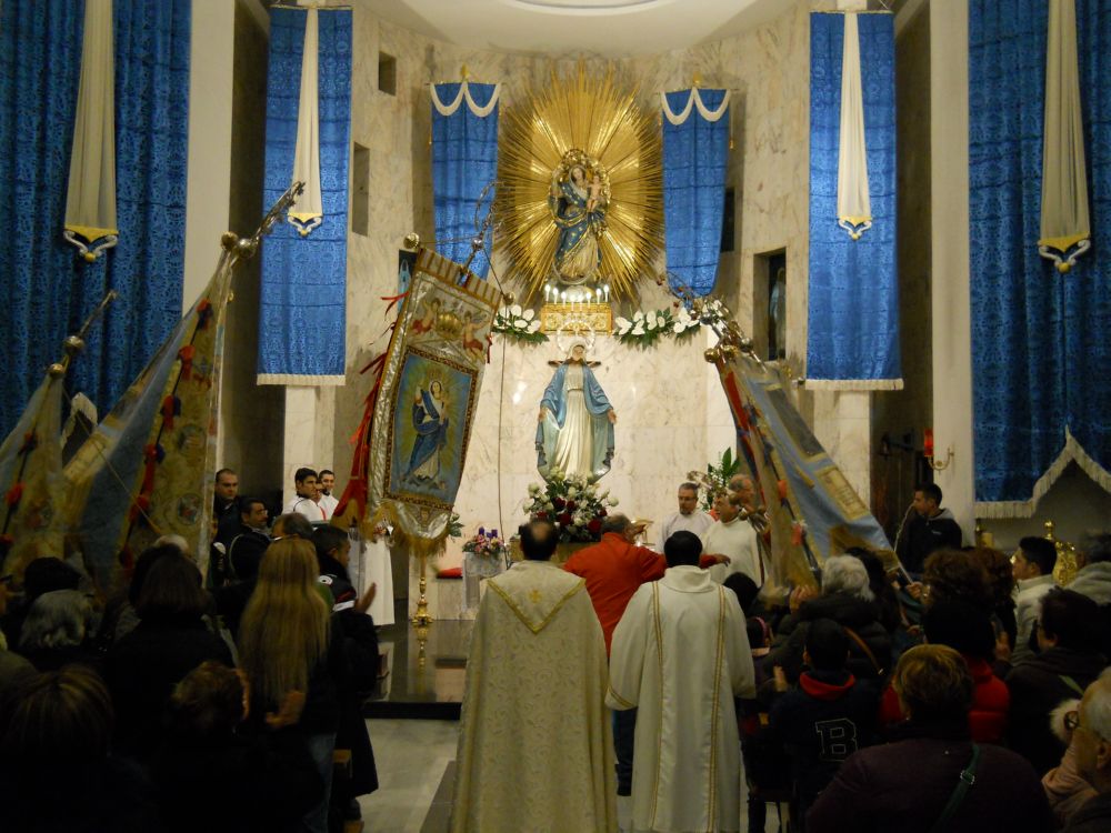 8-12-2011-messa-processione-204