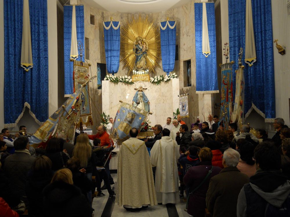 8-12-2011-messa-processione-205