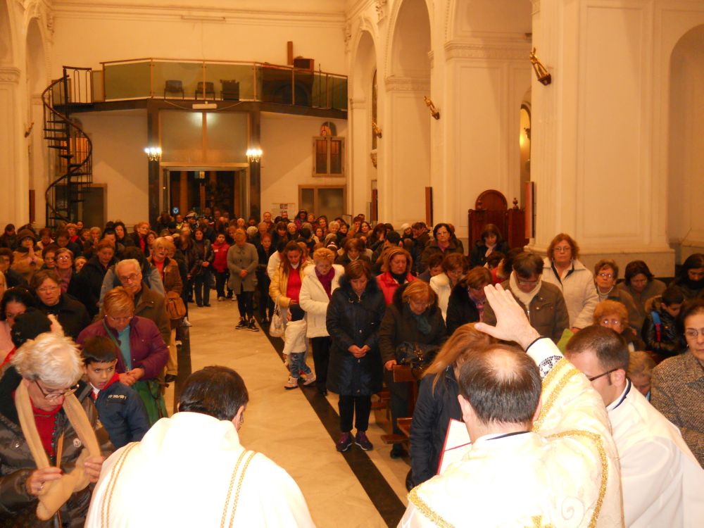 8-12-2011-messa-processione-222