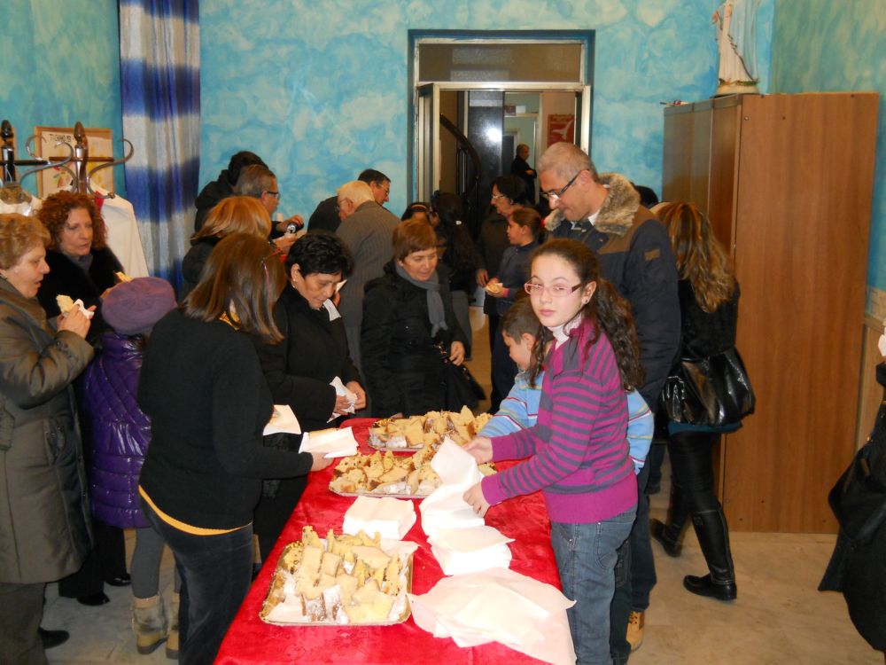 27-12-2011-tombolata-in-parrocchia-0042