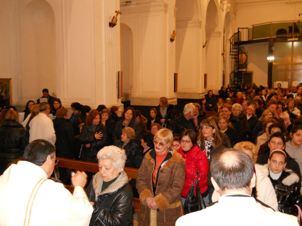 8-12-2011-messa-processione-067