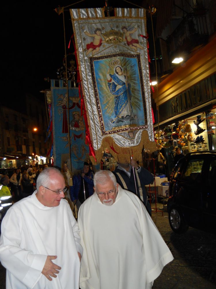 8-12-2011-messa-processione-098