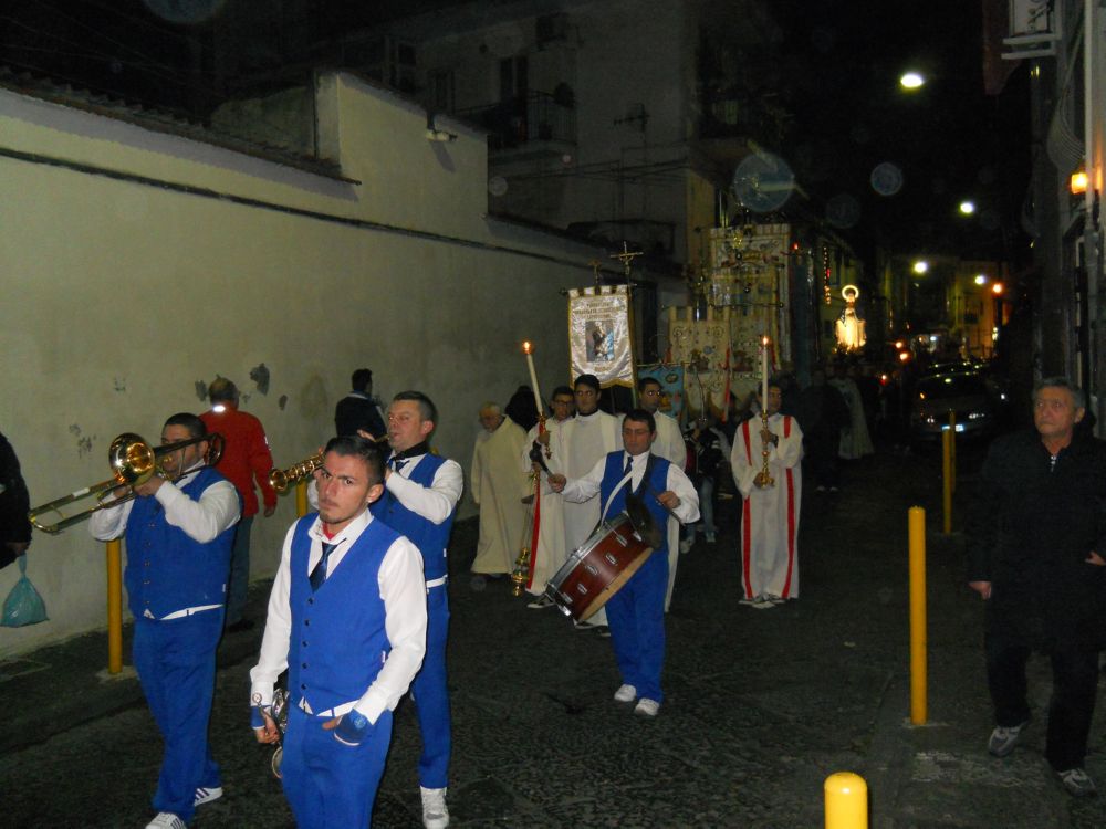 8-12-2011-messa-processione-108