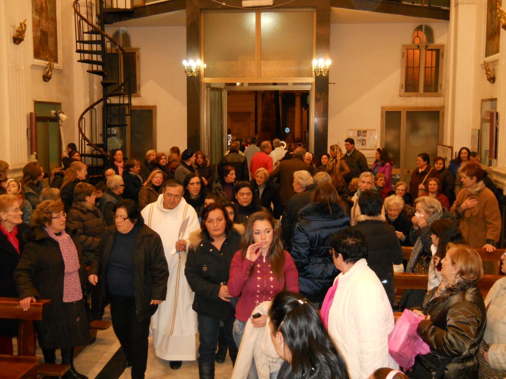 8-12-2011-messa-processione-196