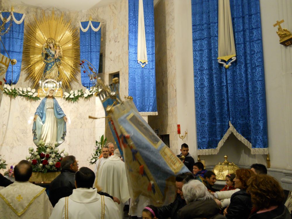 8-12-2011-messa-processione-203