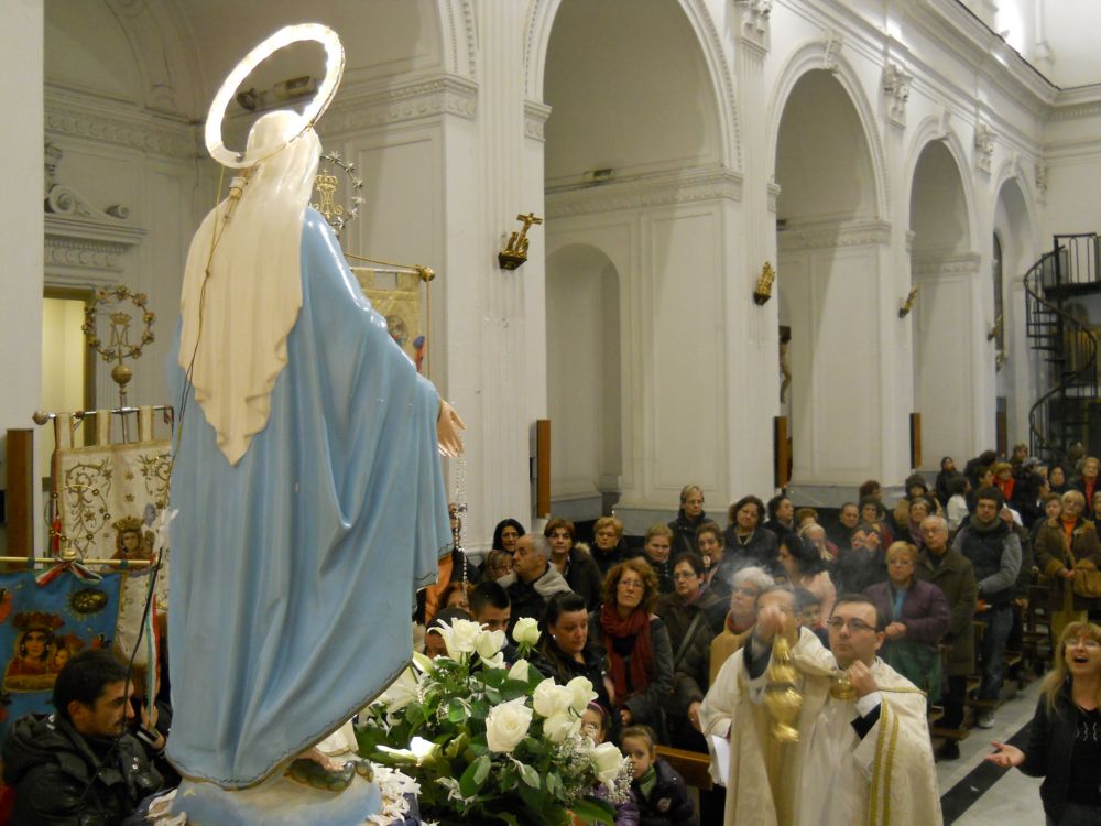 8-12-2011-messa-processione-211